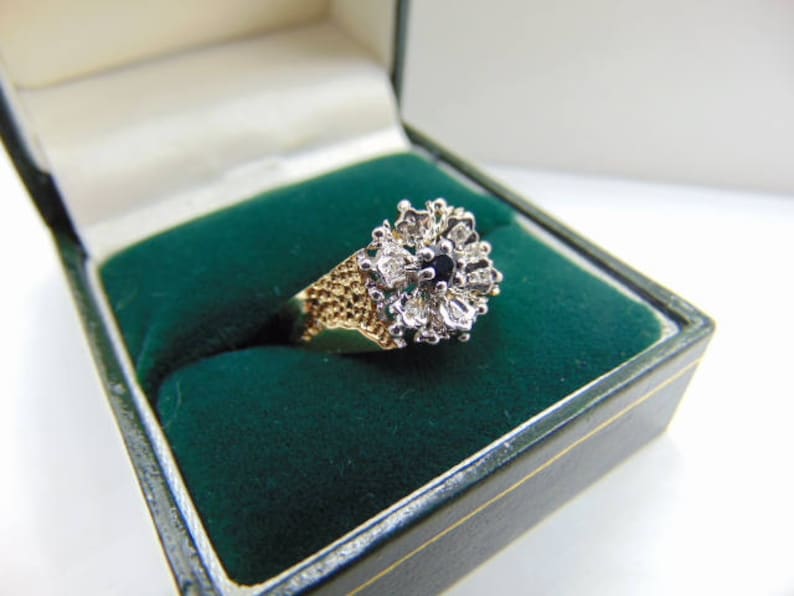 Vintage sapphire diamond cluster 9ct ring