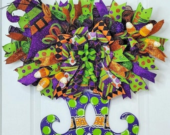 Witch Door Hanger for Halloween, Halloween Wreath, Whimsical Witch Wreath for Front Door, Halloween Witch Door Hanger, Halloween Door Hanger