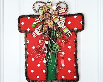 Christmas Door Hanger for Front Door, Christmas Wreath for Front Door, Christmas Decoration, Winter Decor for Wall