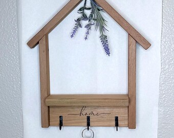 Farmhouse Key hanger - Decorative Wall Hanger - Reclaimed Wood Decor