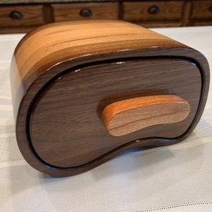 Keepsake or Jewelry Box made from Walnut and Beech