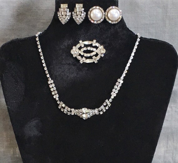 Vintage Rhinestone Jewelry Set - image 1