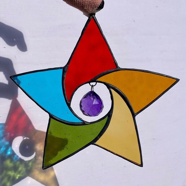 Stained Glass Rainbow Star / Rainbow Prism Maker Colourful Decoration for Wall Maximalist Home Decor Chakra Healing Gift for Best Friend Art