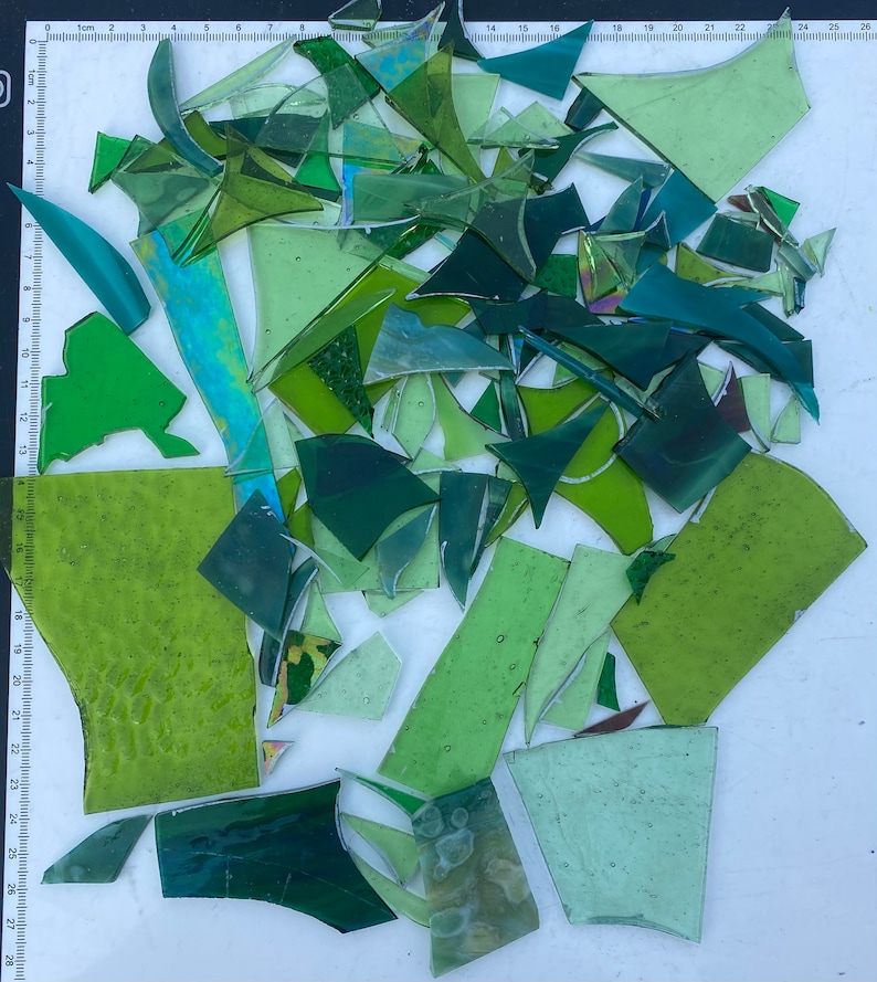 Green Stained Glass Pieces 500g / Mosaic Supplies Glass for Mosaics Art Stain Glass Offcuts Art Craft Supplies Scrap Glass Random Shapes Four