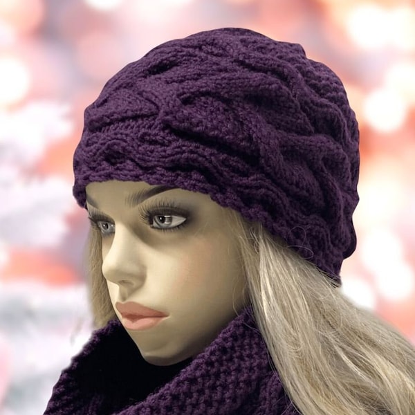 Ensemble bonnet et écharpe femme. D'écharpe de chapeau tricoté à la main d'hiver en laine. Écharpe chapeau violet foulard torsadé femme