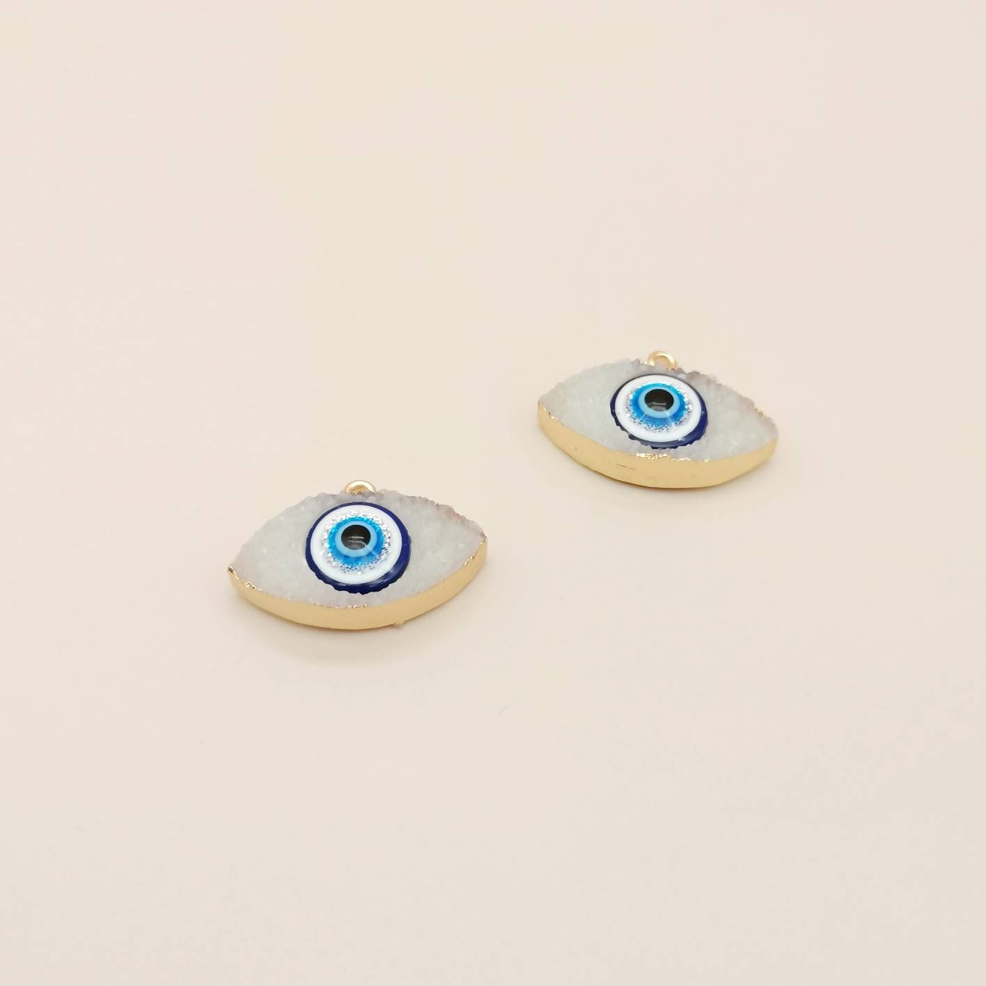 HERMES メタルキーホルダー Evil Eye Charm Pendant HERMES メタルキーホルダー Evil Eye Charm Pendant