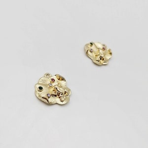 Frog on Lily Pad, Tiny Frog Earring Charm, Frog with Zirconia Crystals, Necklace Pendant, Bracelet Charm, Jewellery Making Supplies, 2 Piece