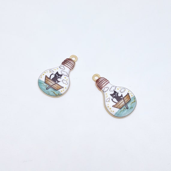 Enamel Light Bulb Charm: Cat In Boat Pendants (2 Pieces - Foto 9