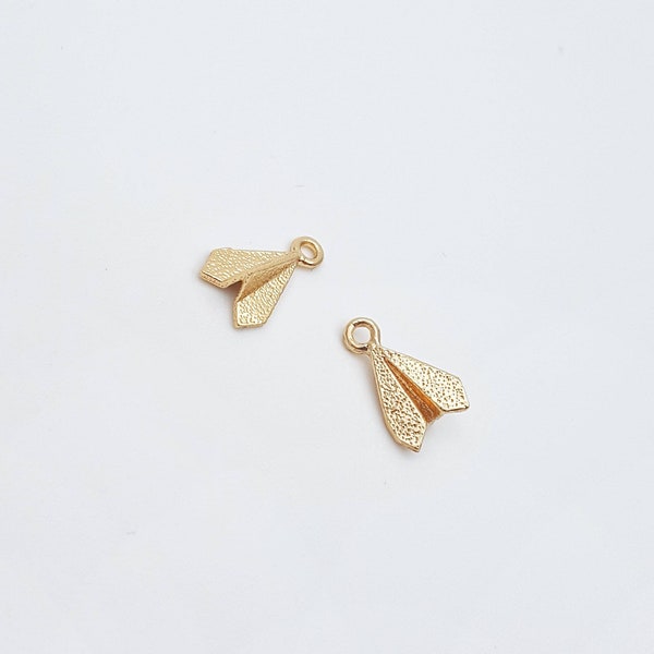 Paper Plane Charm, Tiny Gold Plane Charms for Bracelet, Anklet Plane Pendant, Earring Charms, Tiny Plane Charms, 1 Piece