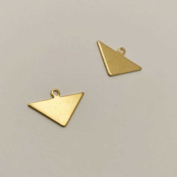 Raw Brass Triangle Charms, Raw Brass Triangle Pendants, Raw Brass Minimalist Style, Arrow Pointing Shape, Jewellery Making Supply, 20 Pieces