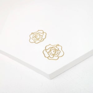 2 Pieces Raw Brass Flower Head Charms, Flower Charms for Earrings Making or Necklaces, Petal Design Pendants in Raw Brass.