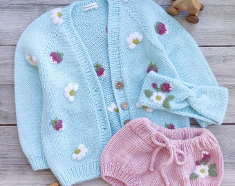 Personalized custom knitted sweater with baby girls name and embroidered flowers. Cardigan set bloomers, headband for kids, toddler handmade