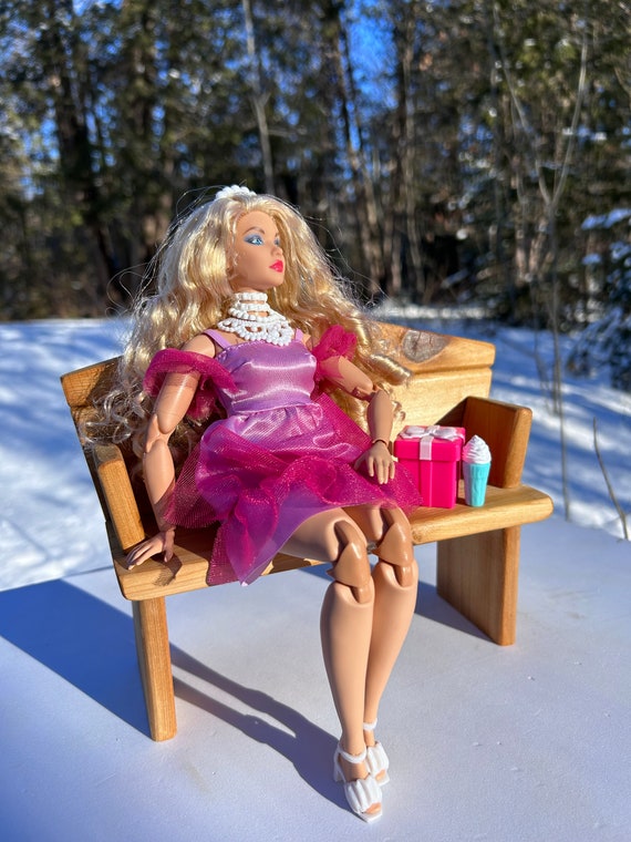 Barbie scale size sale