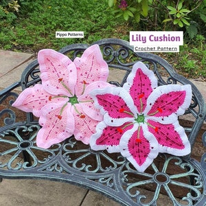 Lily Cushion - Lily pillow - photo tutorial - crochet pattern