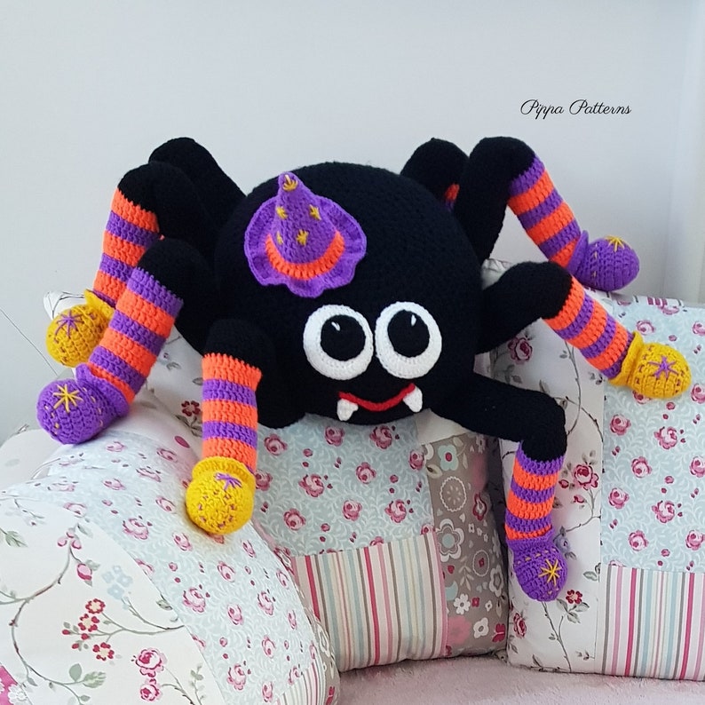 Crochet Spider Cushion photo tutorial Spider Toy Spider Decoration crochet pattern image 7
