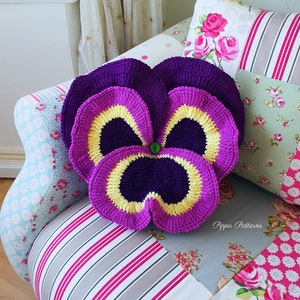 Crochet Pansy Cushion pattern photo tutorial Pansy pillow image 6
