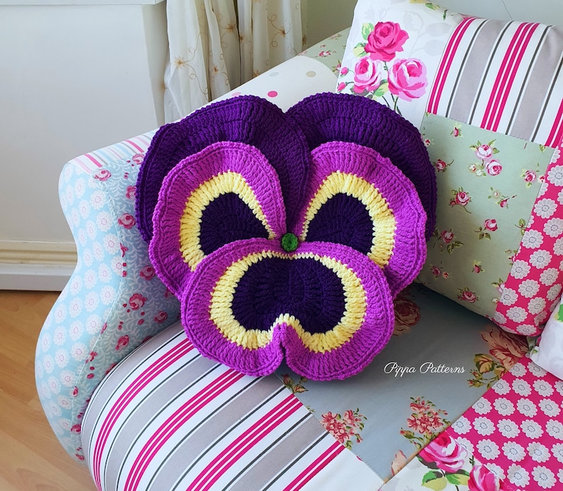 Crochet Pansy Cushion pattern photo tutorial Pansy pillow image 6