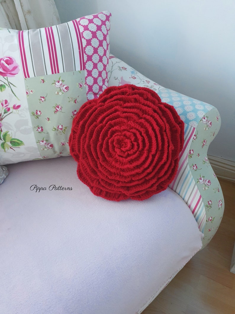 Crochet Rose Cushion Pattern Rose pillow crochet photo tutorial crochet pattern image 2