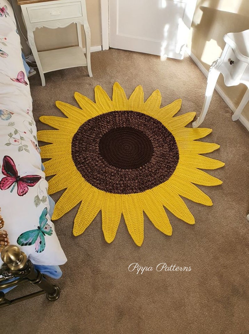 Crochet Sunflower Rug pattern photo tutorial Sunflower Rug crochet tutorial image 4