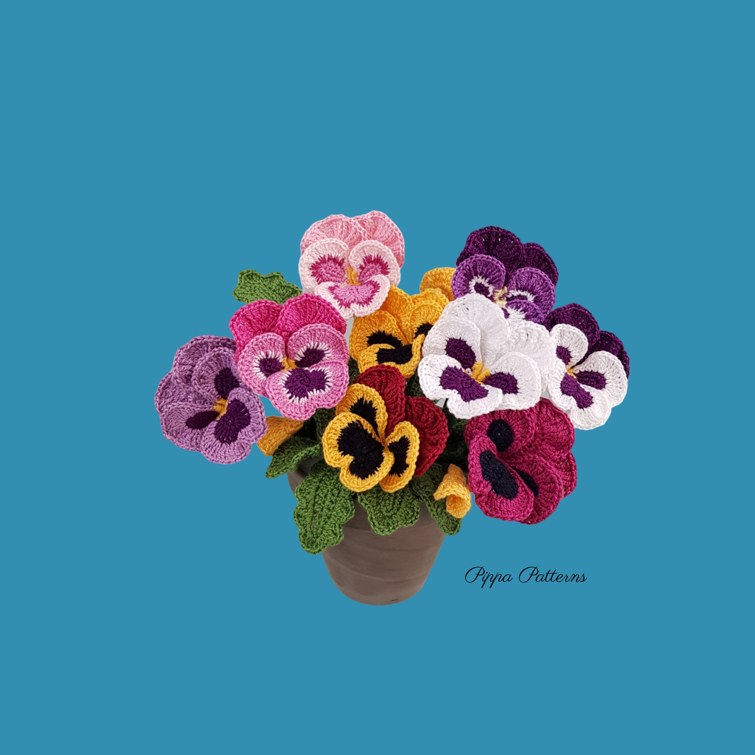 ハンドメイド　クロスステッチ完成品　パンジー　ビオラ　花 パンジー ハンドメイド クロスステッチ完成品 ラウンドパンジー