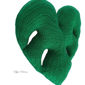 Crochet monstera leaf cushion pattern monstera pillow photo tutorial image 3