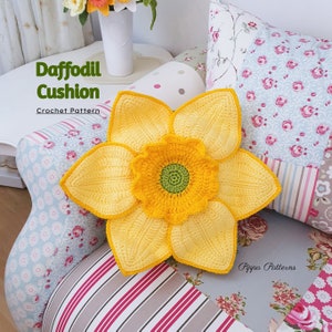 Crochet Daffodil Cushion - Daffodil pillow - crochet tutorial - crochet pattern photo tutorial