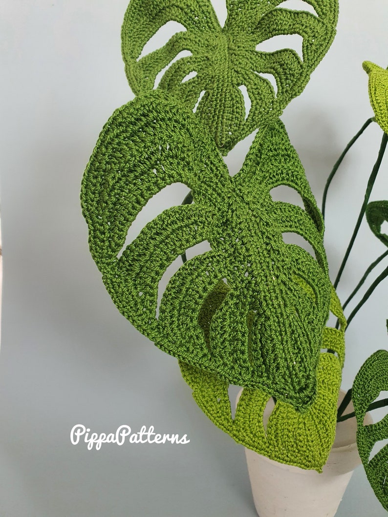 Foto-Tutorial zum Häkel-Pflanzenmuster Monstera/Schweizer Käse Häkel-Pflanzenmuster für Dekor, Blumensträuße und Arrangements Bild 5