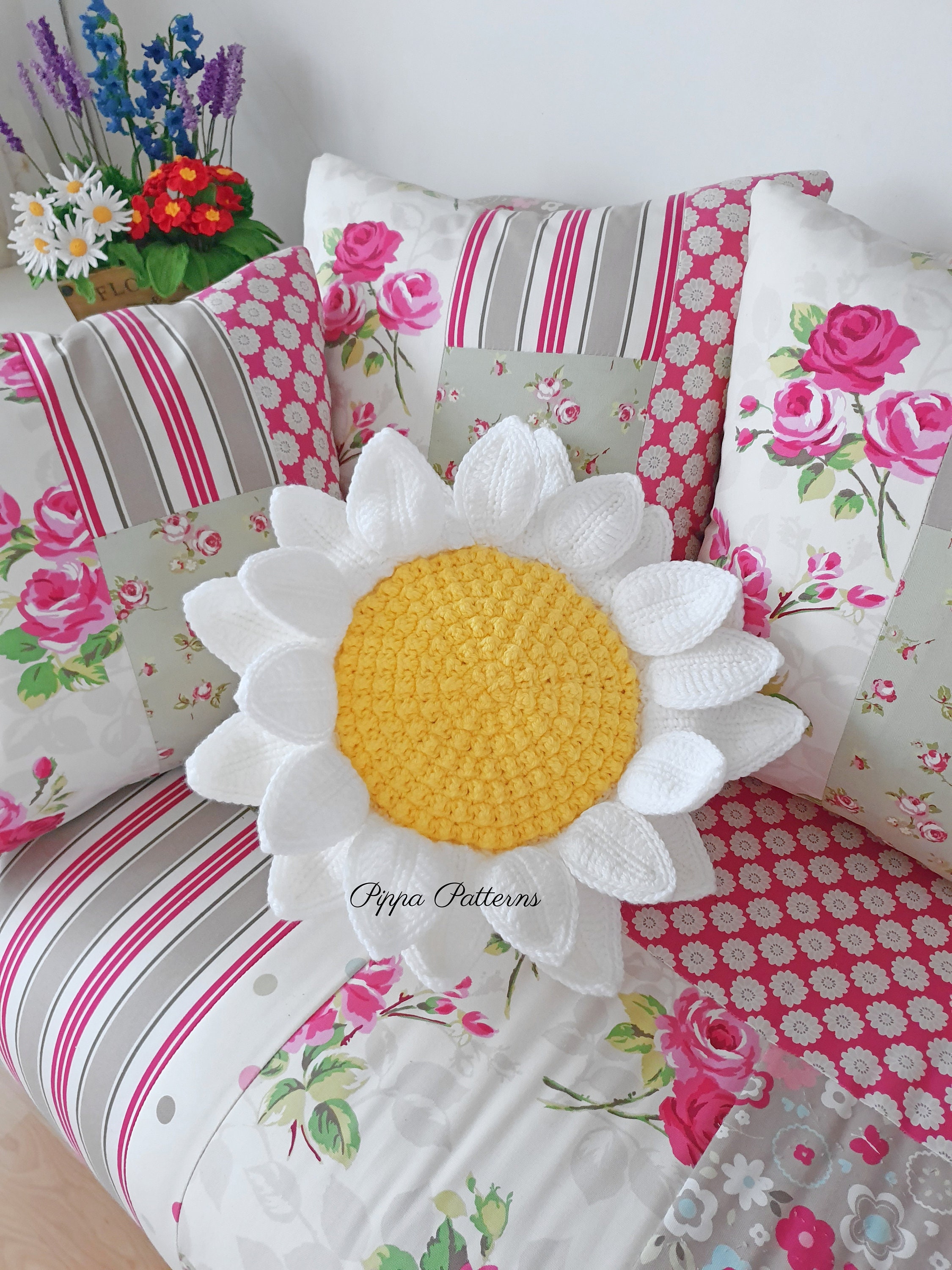 Crochet Flower Cushion Daisy Cushion Daisy pillow crochet