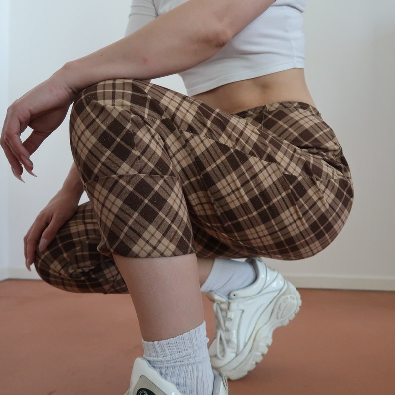 Vintage High plaid printed brown pants broek high waist small skinny fit slim skinny highrise smallwaist glittery 90s cute