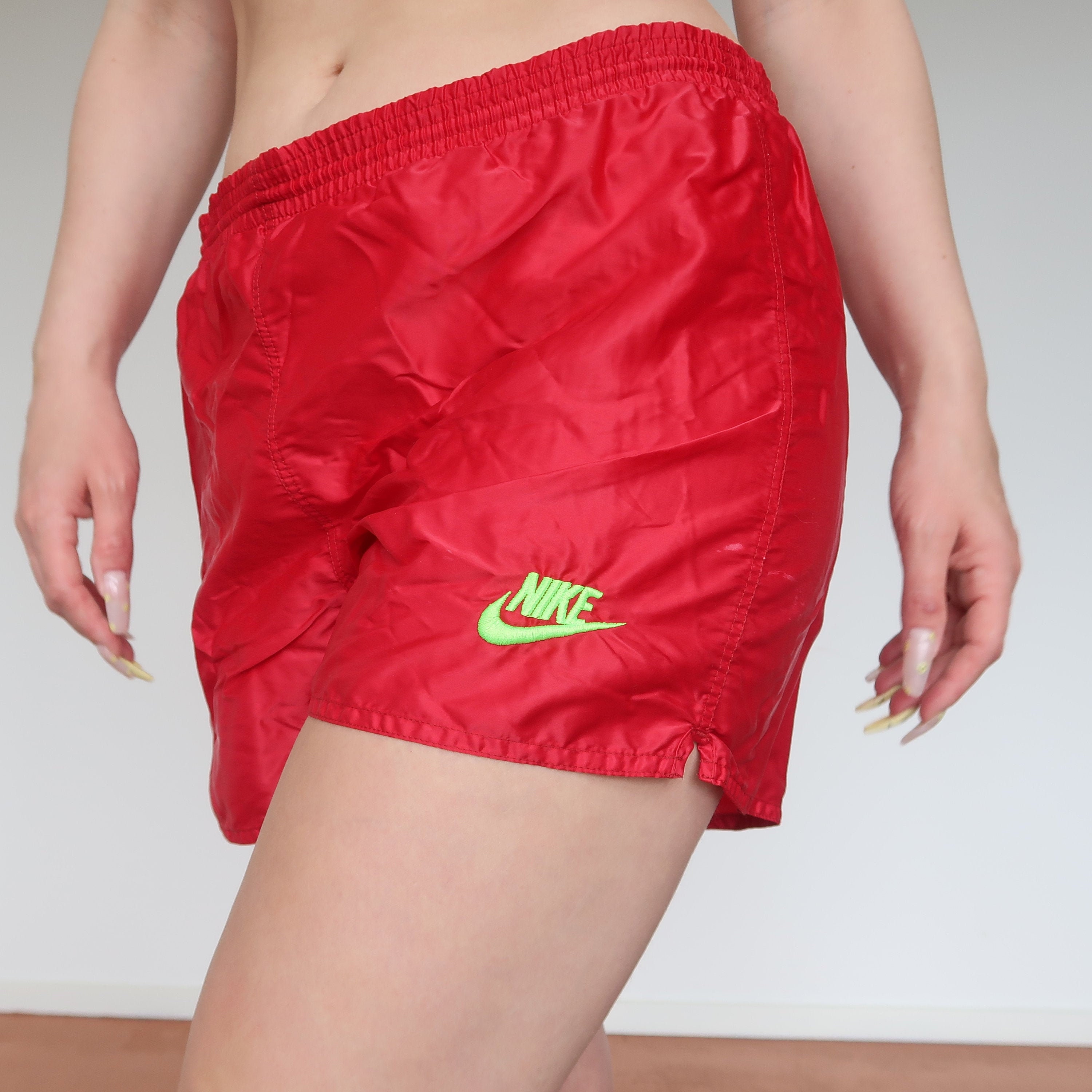 Maduro jurado sustantivo Nike RED Nylon Shorts Logotipo Forrado swoosh bolsillo - Etsy España