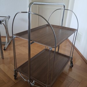 Opvouwbare bauhaus-serveerwagen of barwagen