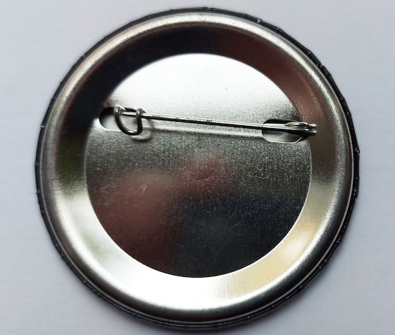 Edward Gorey vintage  pin button - Epistolary Pla… - image 2
