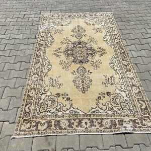 4x8 Rug,4x8 Turkish rug,4x8 Oushak rug,4x8 Bedroom rug,Turkish vintage rug,Neutral rug,Anatolian rug,Oushak area rug,Wool rug,S-590