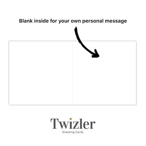 Puede incluir: Tarjeta de felicitaci&oacute;n en blanco con fondo blanco y el texto "Blank inside for your own personal message" en la parte superior. La tarjeta est&aacute; doblada por la mitad y el interior est&aacute; en blanco. La tarjeta es de Twizler Greeting Cards.