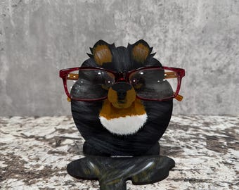 Pomeranian Eyeglass Holder   ***Please note shipping times***