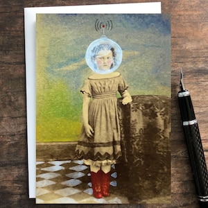 Carte de voeux vierge du petit astronaute victorien • Carte photo victorienne • Carte pour notes photo trouvée • Art de carte de meuble modifié • Carte photo vintage