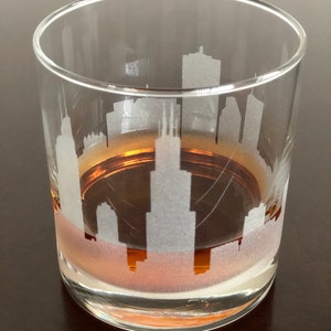 Rocks Whiskey Old Fashioned Glass Chicago, IL Skyline