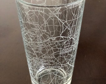 16 oz Pint Beer Glass Urban City Map London, UK