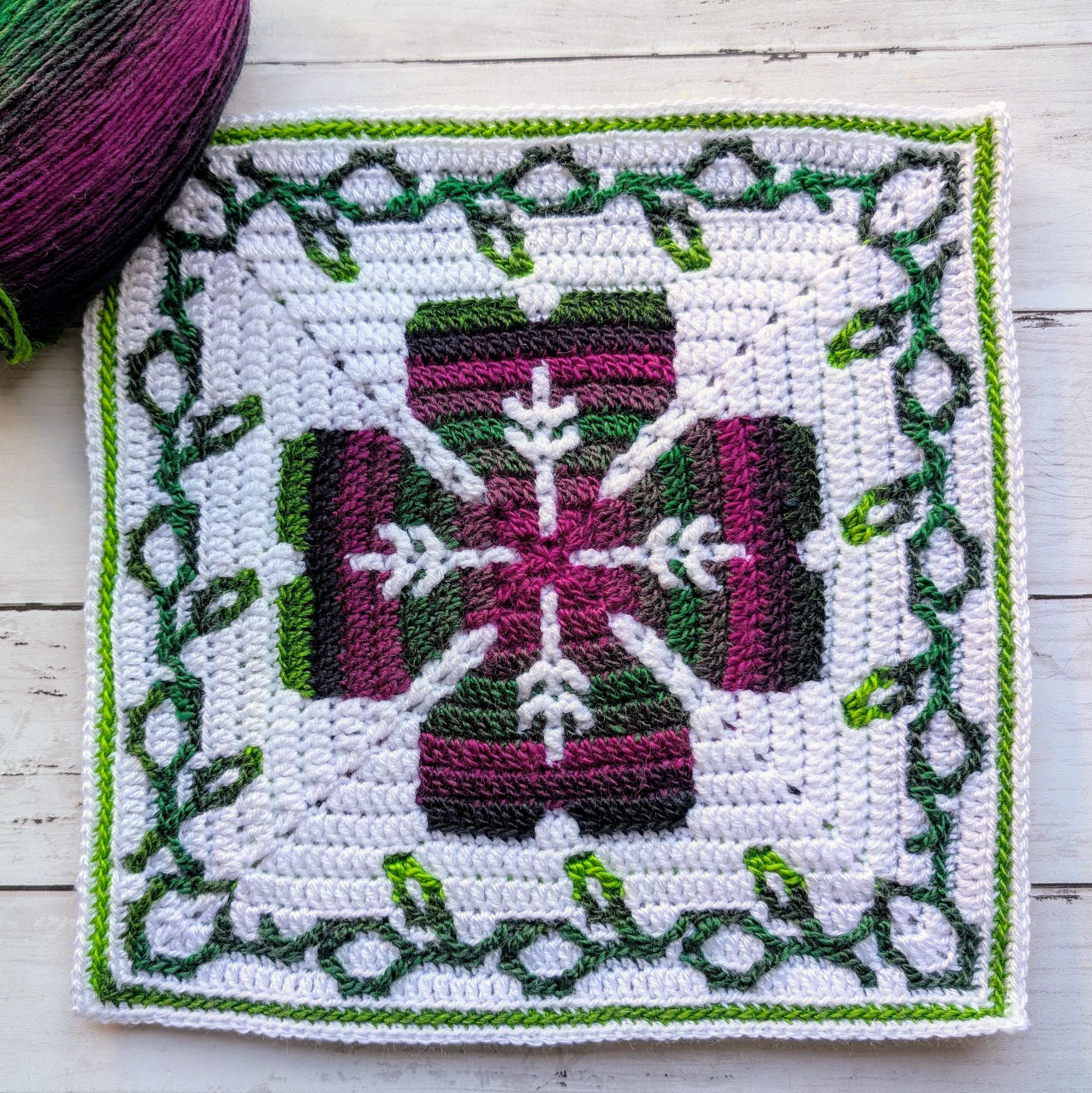 Mosaic Celtic Clover Square Pattern