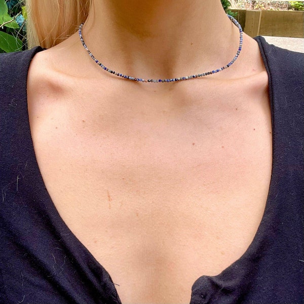 Sodalith Choker Halskette Minimalist Kristall Heilstein Naturstein