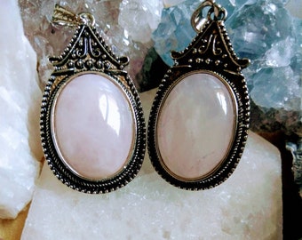 rose quartz necklace oval crystal healing natural Stone witchy vintage style jewellery