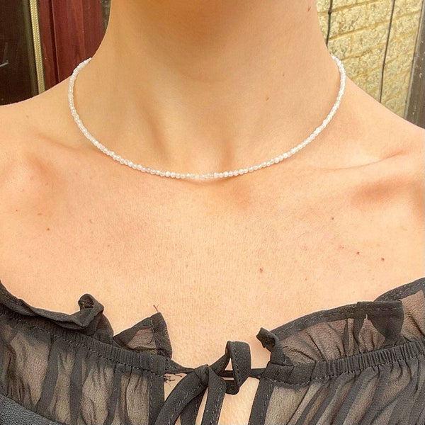 Collier ras de cou en pierre de lune, cristal minimaliste, pierre naturelle curative