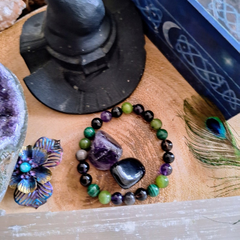 Weisses Armband Hexe Curse Breaking Kristall aus Amethyst, Jade, Malachit, Rauchquarz & Obsidian, sowie Amethyst und Apachen Tumbles Bild 4