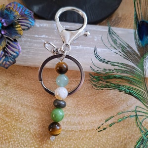 Naturstein Kristall Schlüsselanhänger – Taschenanhänger – Taschenanhänger – Glücksgeschenk für Sie und Ihn – Heilender Edelstein Schlüsselanhänger – spirituelles Accessoire