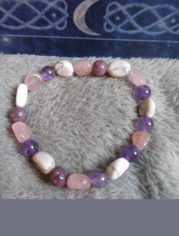 Howlite Crystal Quartz /& Amethyst Beaded Bracelet