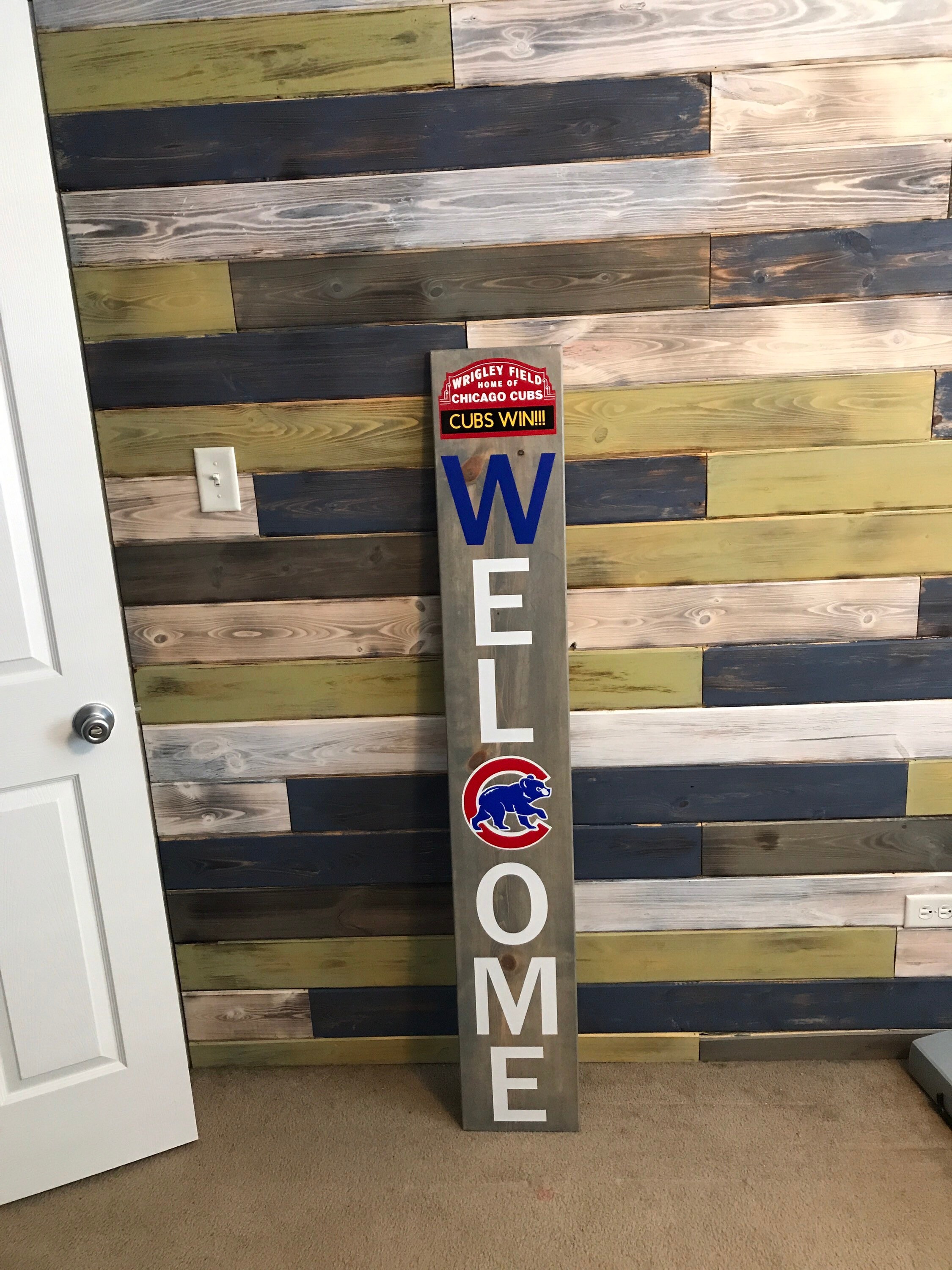Chicago Cubs sign Etsy