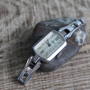 ladies&#39; wristwatches, vintage watches Luch, USSR mechanical wrist watches, working order,  Manual winding, with stainless band