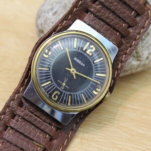 wrist watches Pobeda, mechanical wrist watches in working order, Manual winding, brown leather band strap, vintage men&#39;s watch