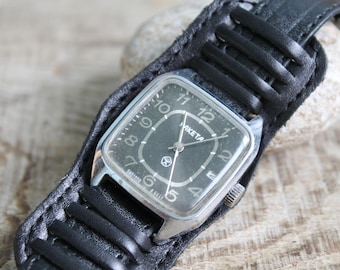 vintage Mechanical movement wrist watches Raketa, working order