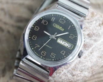wrist watch SLAVA, mechanical wrist watches in working order, 28 jewels, Manual winding with Date and Day Calendar and steel band